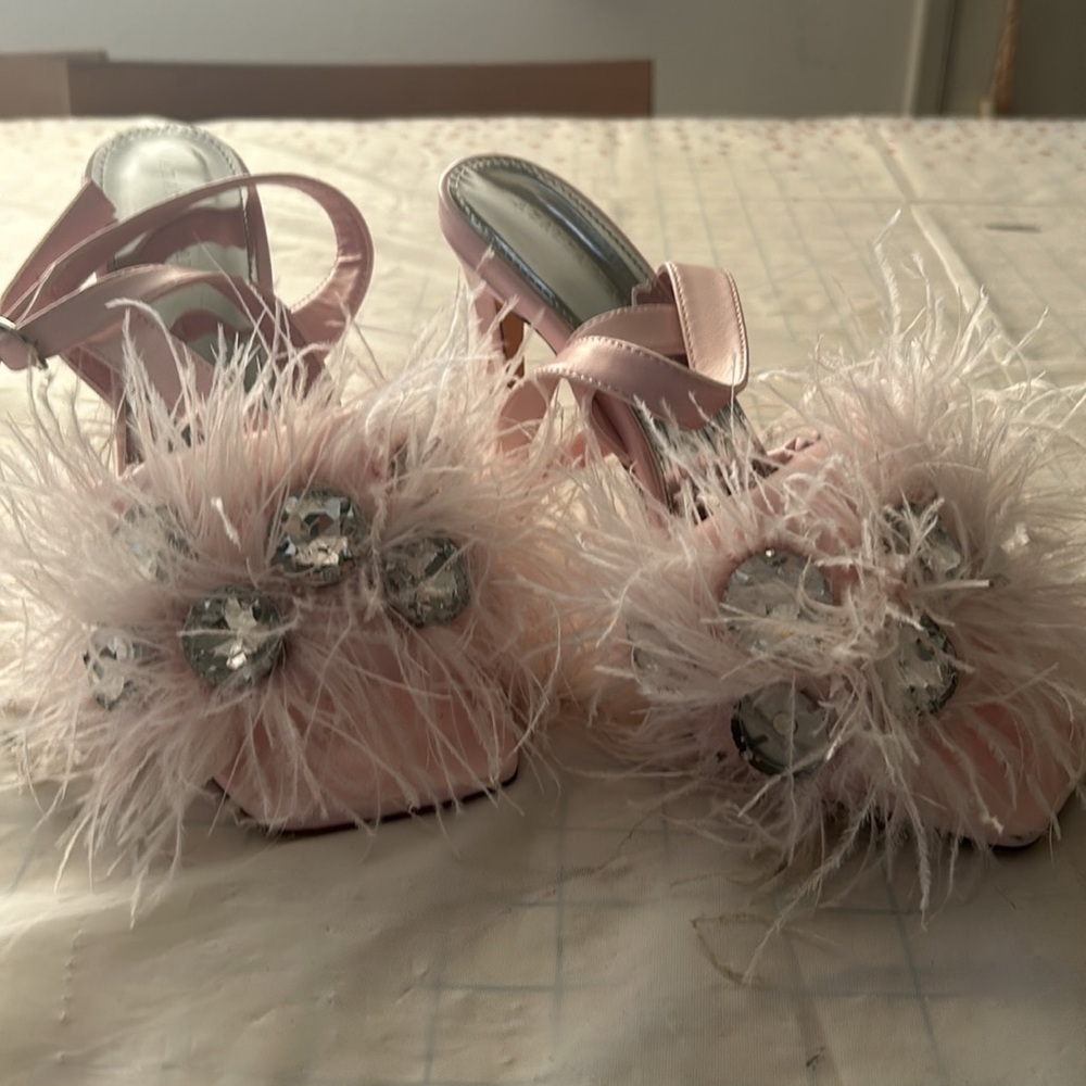 Azalea Wang heels size 8.5 gently used - Picture 2 of 4